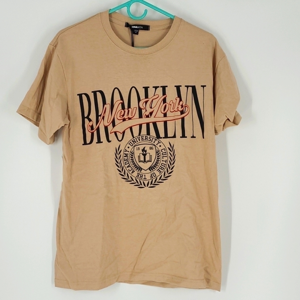 Nova Men Size M Cream All American College Short Sleeve T-Shirt